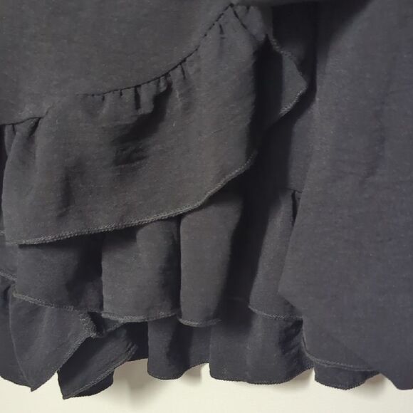 Black Ruffled Wrap Skorts Mini - Picture 3 of 7